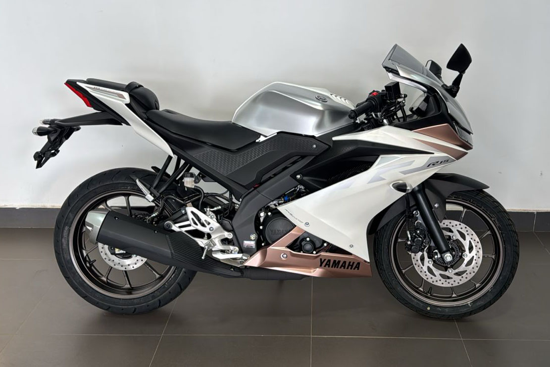 YZF-R15 ABS