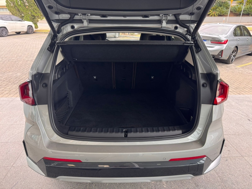 BMW-X1-2.0 16V TURBO GASOLINA SDRIVE20I X-LINE STEPTRONIC