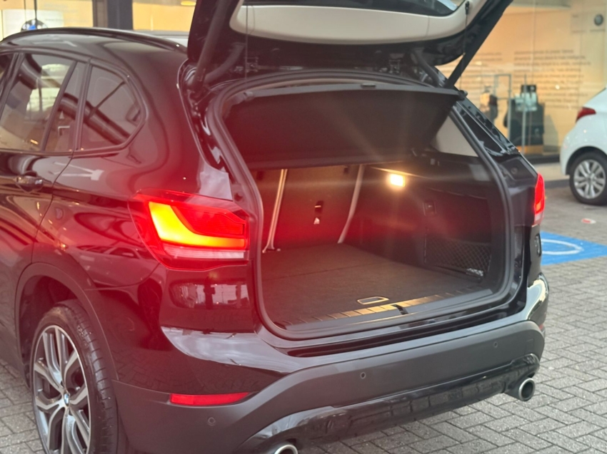 BMW-X1-2.0 16V TURBO ACTIVEFLEX SDRIVE20I GP 4P AUTOMÁTICO