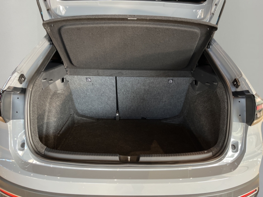 Volkswagen-NIVUS-1.0 200 TSI TOTAL FLEX HIGHLINE AUTOMÁTICO