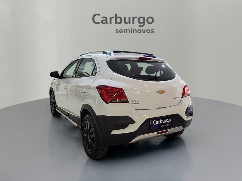 GM - Chevrolet-ONIX-1.4 MPFI ACTIV 8V FLEX 4P AUTOMÁTICO
