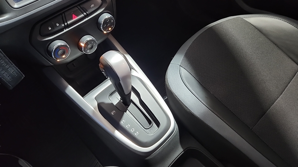 GM - Chevrolet-ONIX-1.4 MPFI ACTIV 8V FLEX 4P AUTOMÁTICO