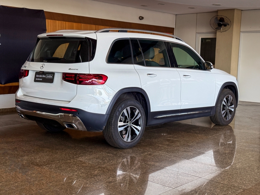 MERCEDES BENZ-GLB 220-2.0 MHEV PROGRESSIVE 4MATIC 8G-DCT