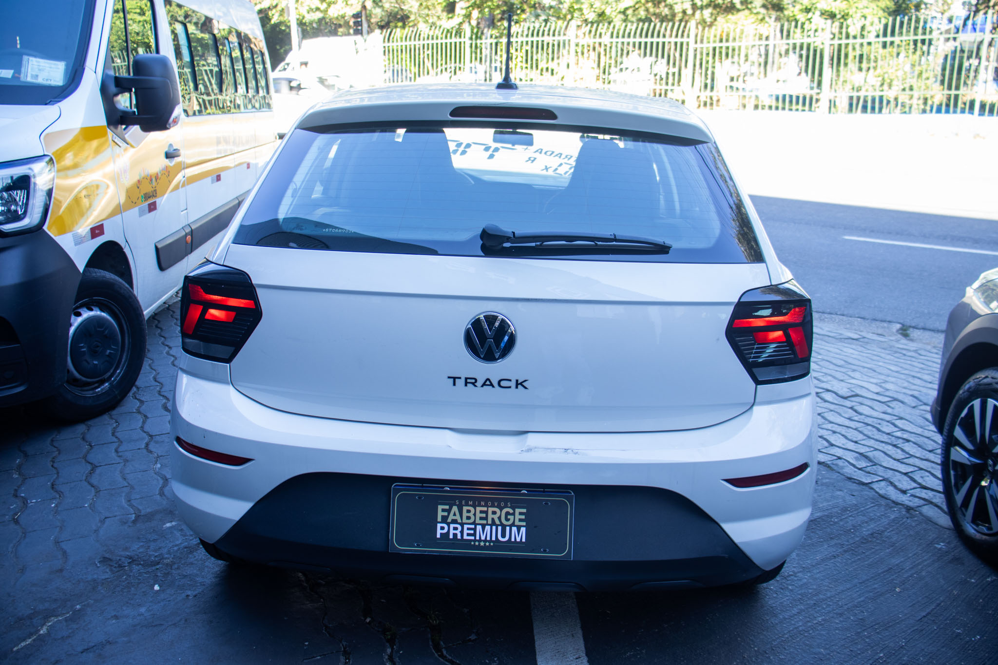 Volkswagen-Polo-Polo Track 1.0 Flex 12V 5p