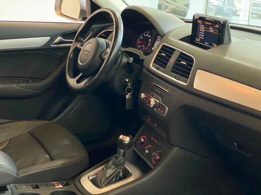Audi-Q3-1.4 TFSI ATTRACTION GASOLINA 4P S TRONIC