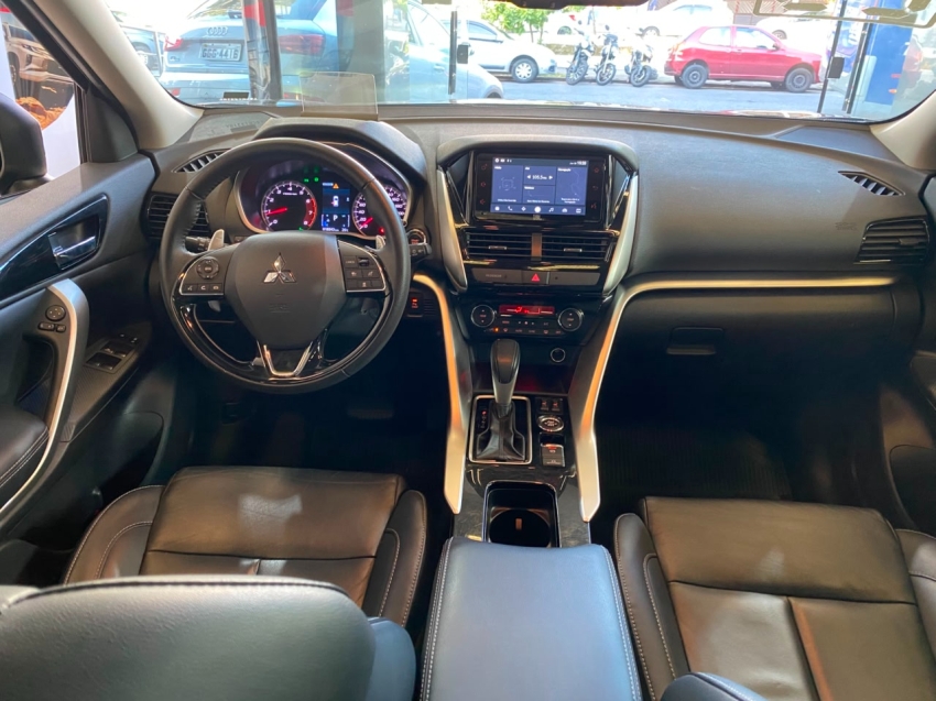 Mitsubishi-ECLIPSE CROSS-1.5 MIVEC TURBO GASOLINA HPE-S S-AWC CVT