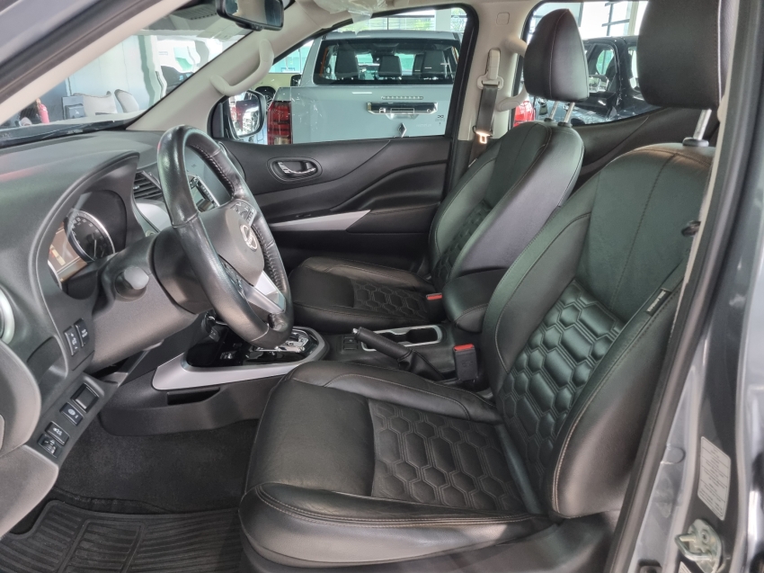 Nissan-FRONTIER-2.3 16V TURBO DIESEL PLATINUM CD 4X4 AUTOMÁTICO