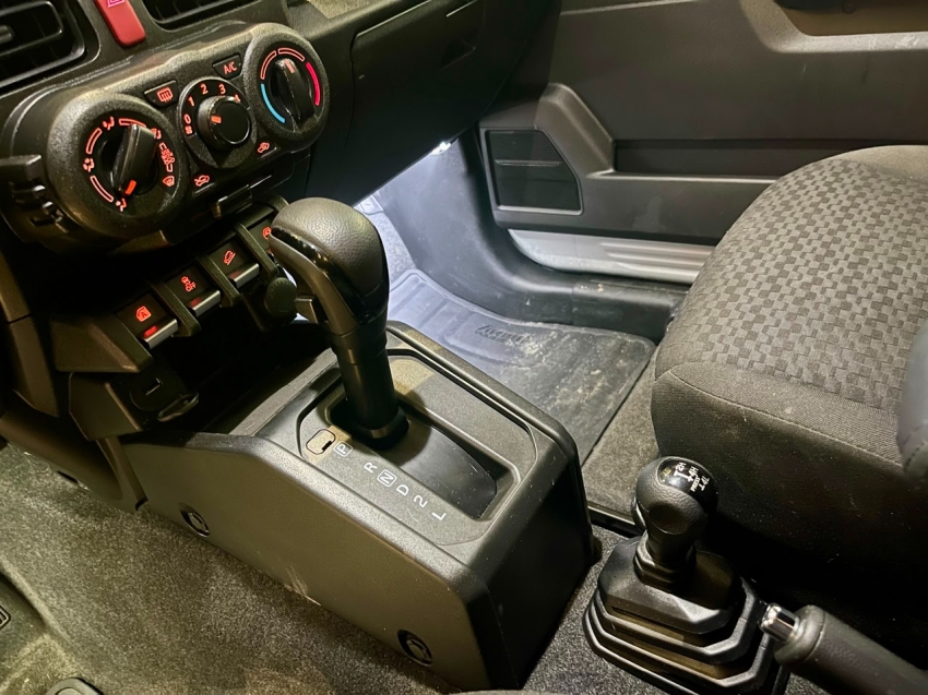 Suzuki-JIMNY-1.5 GASOLINA SIERRA 4YOU 4X4 AUTOMÁTICO