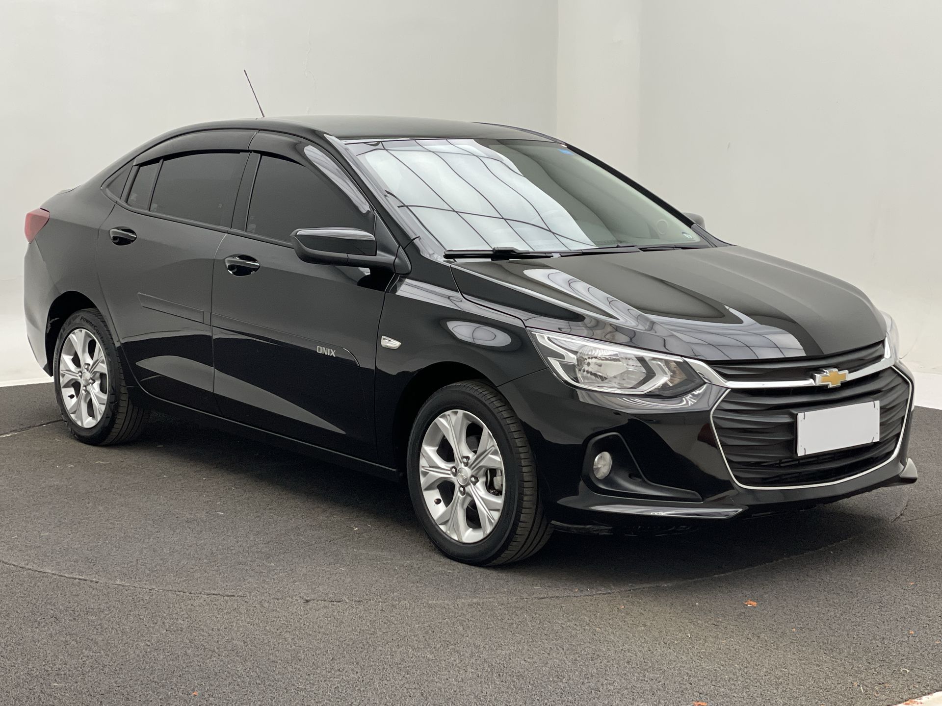 ONIX SEDAN Plus LTZ 1.0 12V TB Flex Aut.