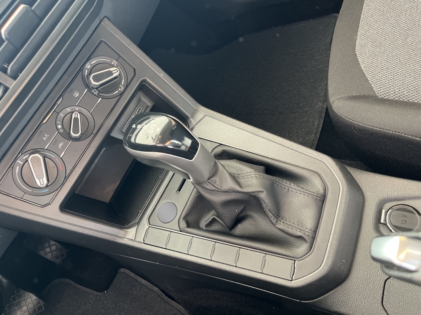 Volkswagen-POLO-1.0 170 TSI SENSE AUTOMÁTICO