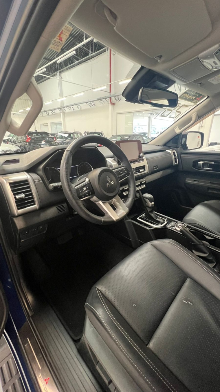 Mitsubishi-L200 TRITON-2.4 16V TURBO DIESEL SPORT HPE-S CD 4P 4X4 AUTOMÁTICO