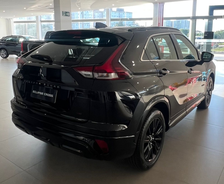 Mitsubishi-ECLIPSE CROSS-1.5 MIVEC TURBO GASOLINA HPE BLACK CVT