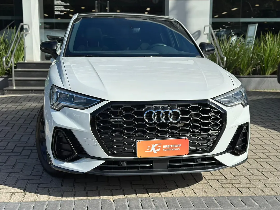 audi q3 q3 spb perf. black 2.0 tfsi tipt. quat.