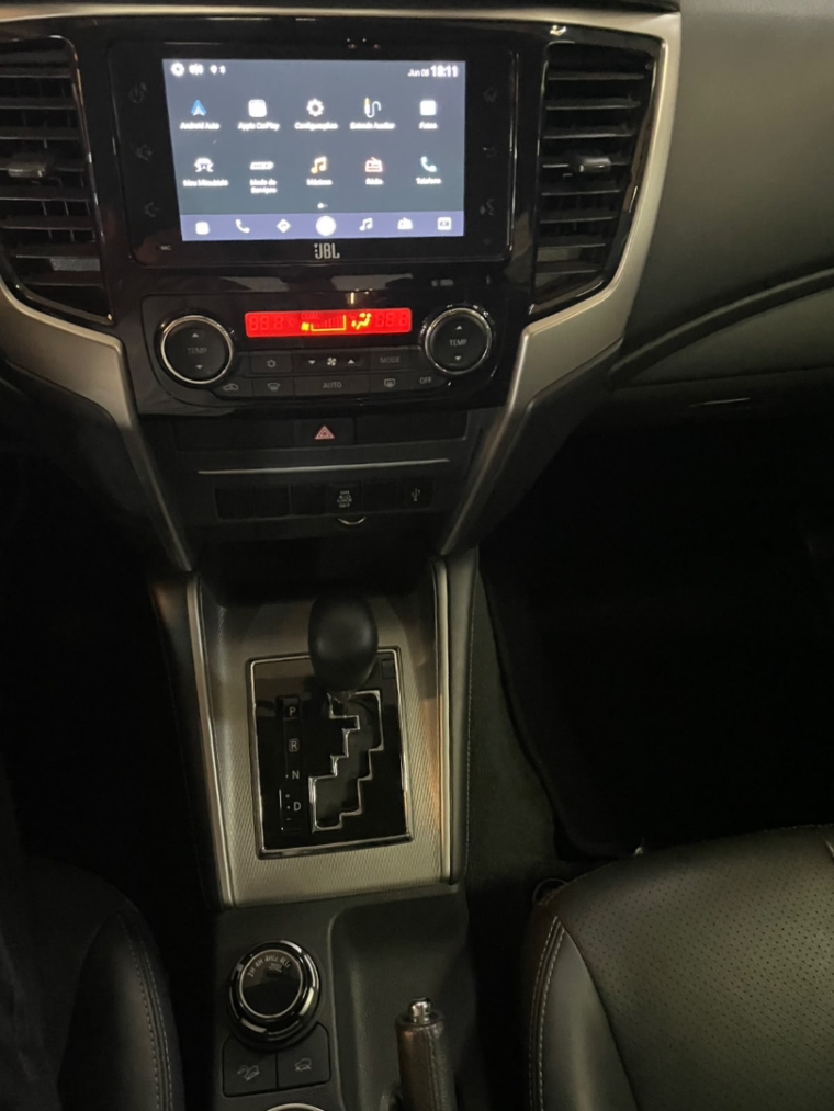 Mitsubishi-L200 TRITON-2.4 16V TURBO DIESEL SPORT HPE CD 4P 4X4 AUTOMÁTICO