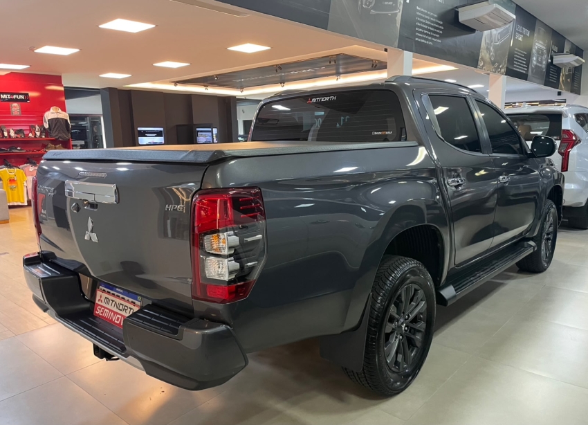 Mitsubishi-L200 TRITON-2.4 16V TURBO DIESEL SPORT HPE CD 4P 4X4 AUTOMÁTICO