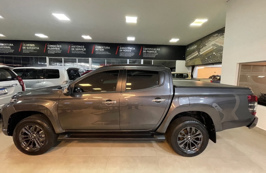 Mitsubishi-L200 TRITON-2.4 16V TURBO DIESEL SPORT HPE CD 4P 4X4 AUTOMÁTICO
