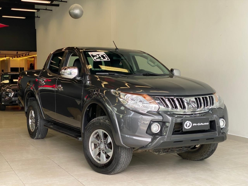 Mitsubishi-L200 TRITON-2.4 16V TURBO DIESEL SPORT HPE CD 4P 4X4 AUTOMÁTICO