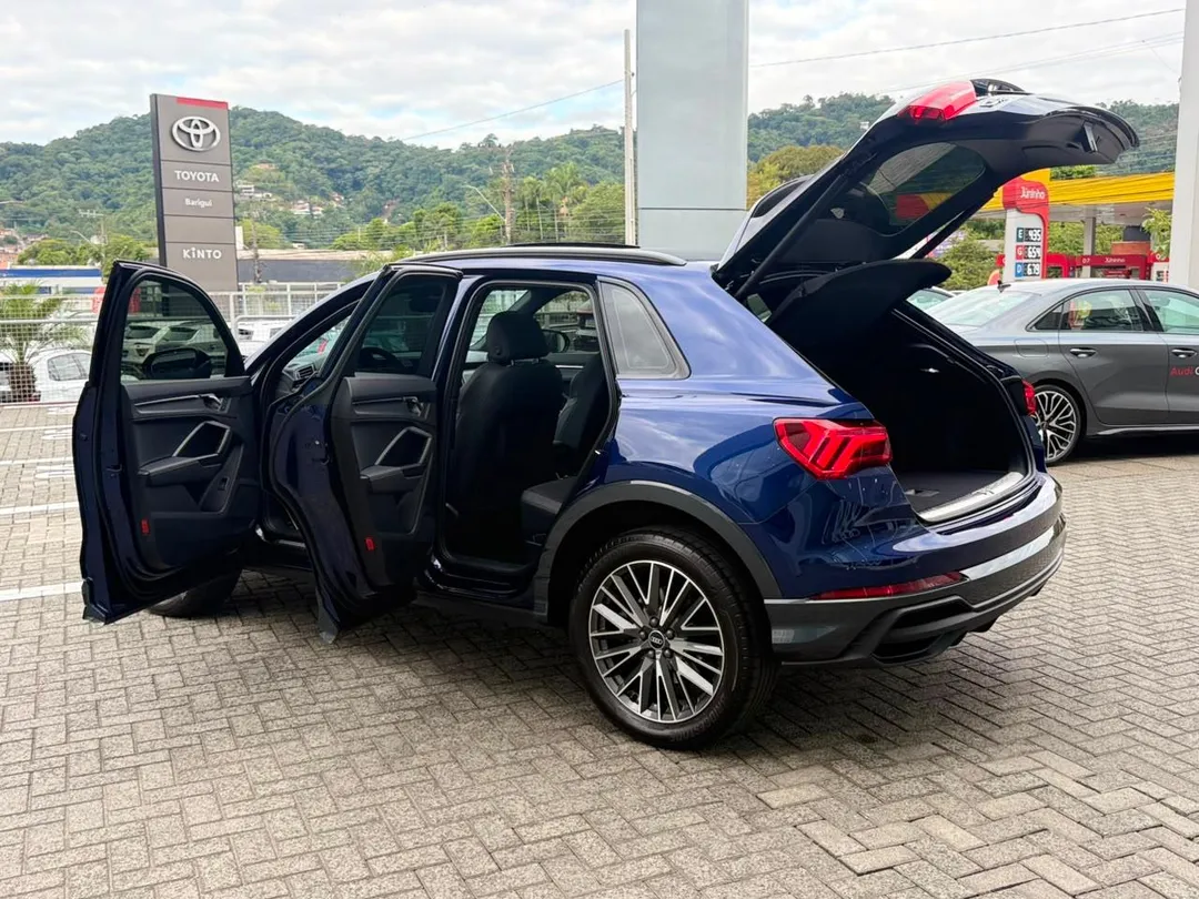 audi q3 q3 perf. black 2.0 tfsi tiptr. quattro