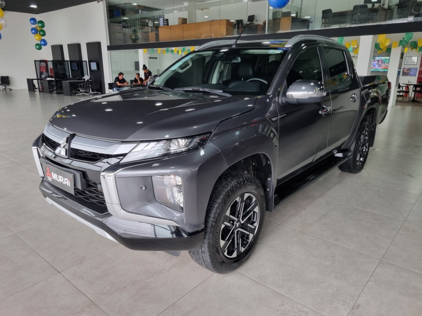 Mitsubishi-L200 TRITON-2.4 16V TURBO DIESEL SPORT HPE-S CD 4P 4X4 AUTOMÁTICO