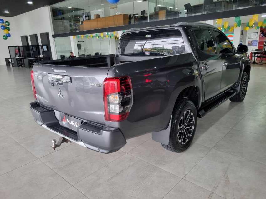 Mitsubishi-L200 TRITON-2.4 16V TURBO DIESEL SPORT HPE-S CD 4P 4X4 AUTOMÁTICO
