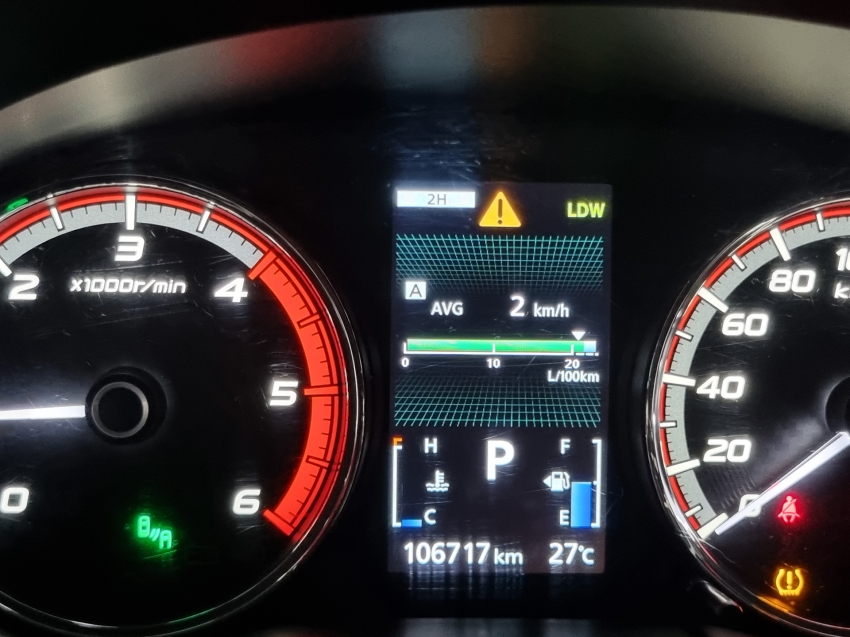 Mitsubishi-L200 TRITON-2.4 16V TURBO DIESEL SPORT HPE-S CD 4P 4X4 AUTOMÁTICO
