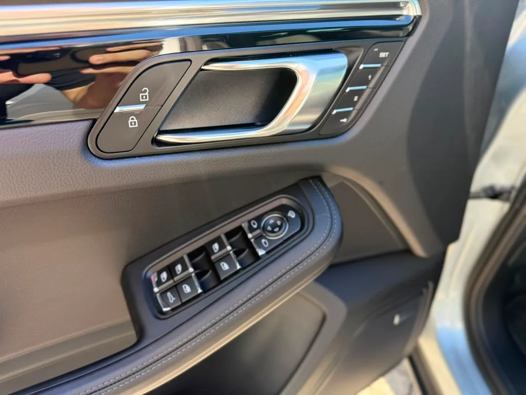 porsche macan t 2.0 turbo