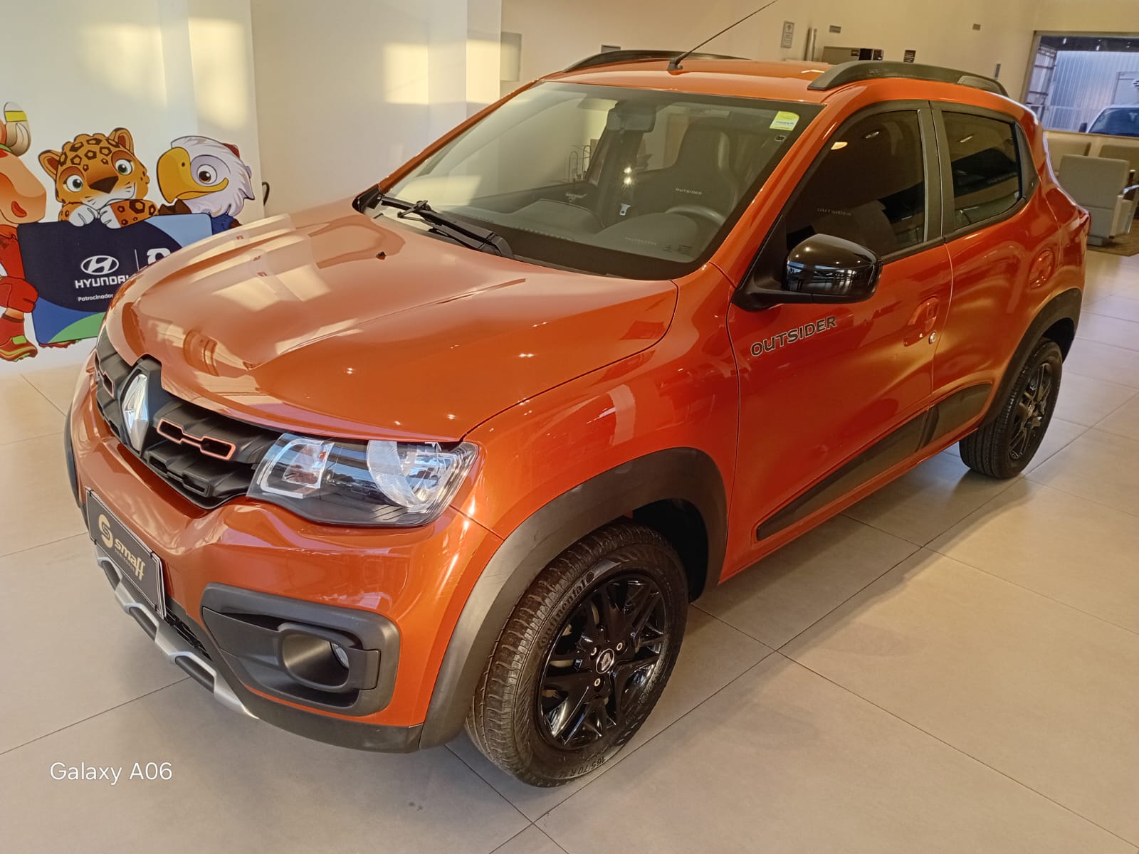 Renault-KWID-KWID OUTSIDER 1.0 Flex 12V 5p Mec.