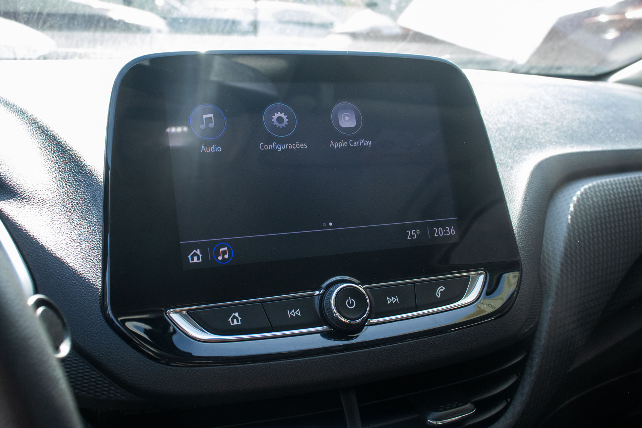 GM - Chevrolet-ONIX-ONIX HATCH LTZ 1.0 12V TB Flex 5p Mec.