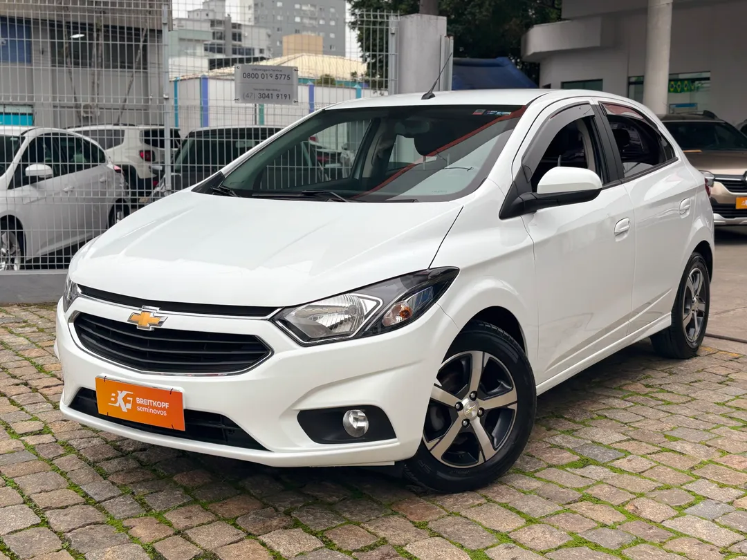 GM - Chevrolet-ONIX-ONIX HATCH LTZ 1.4 8V FlexPower 5p Mec.