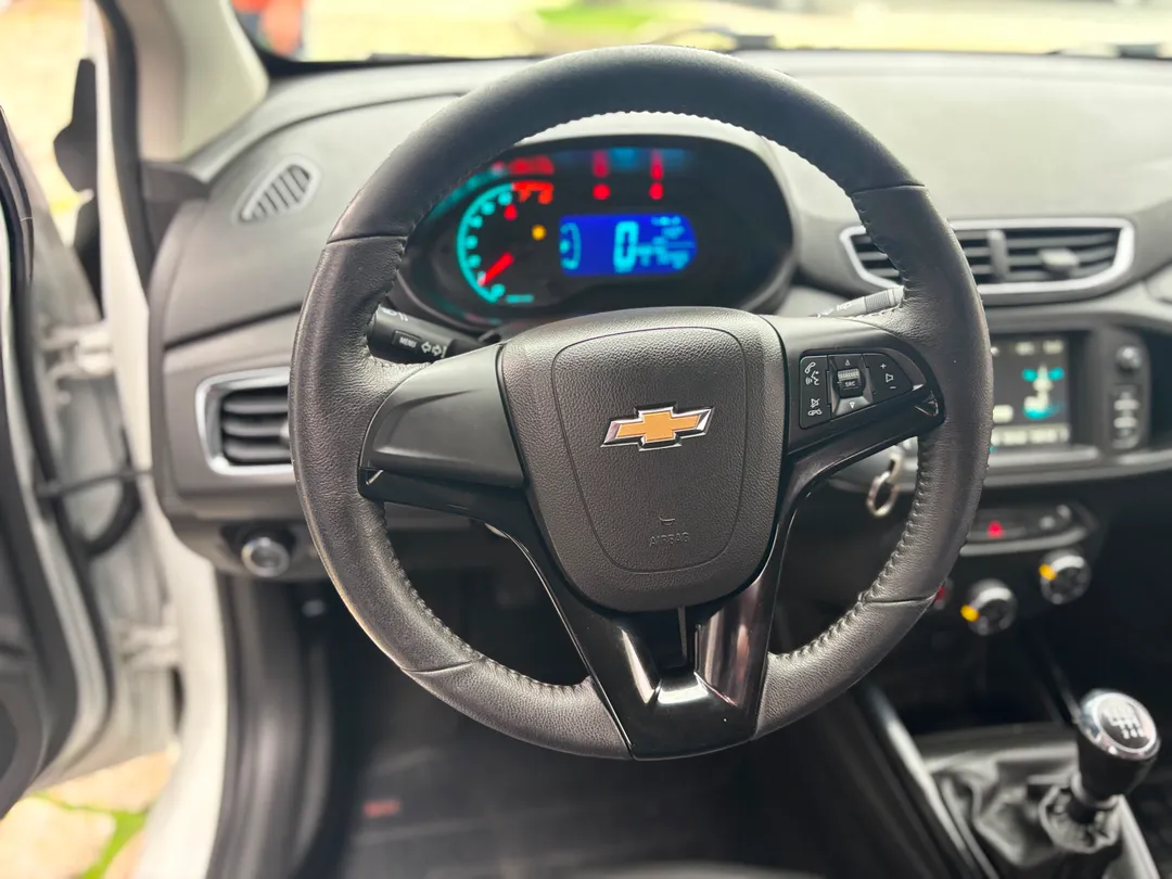 GM - Chevrolet-ONIX-ONIX HATCH LTZ 1.4 8V FlexPower 5p Mec.