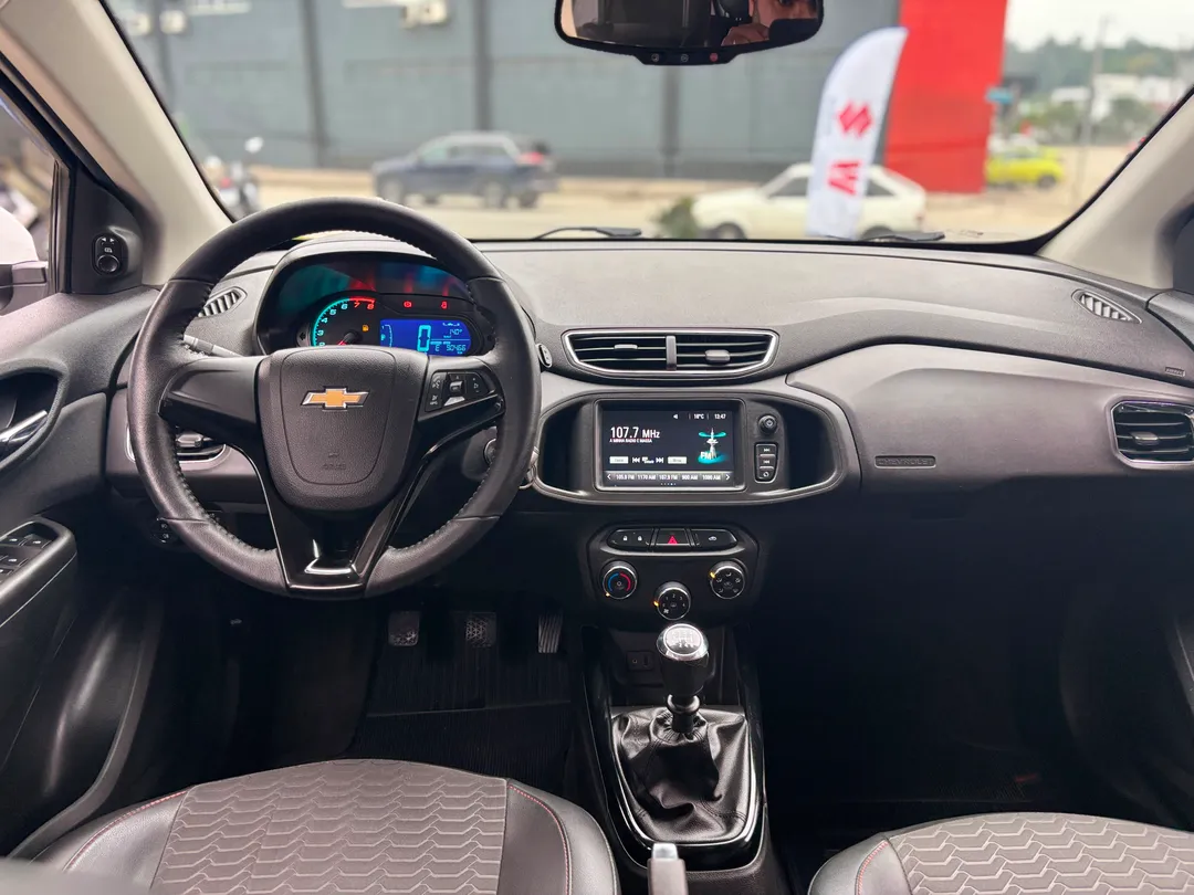 GM - Chevrolet-ONIX-ONIX HATCH LTZ 1.4 8V FlexPower 5p Mec.
