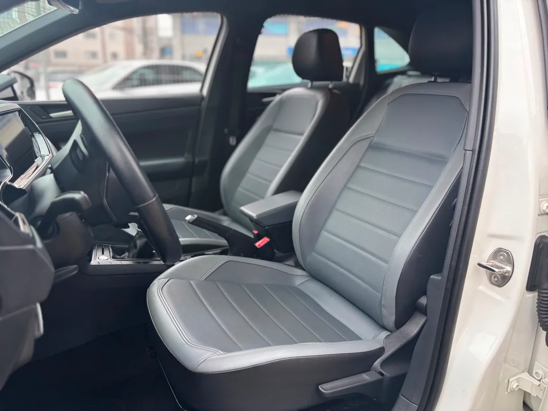 VW - Volkswagen-NIVUS-NIVUS HIGHLINE 1.0 200 TSI FLEX AUT.