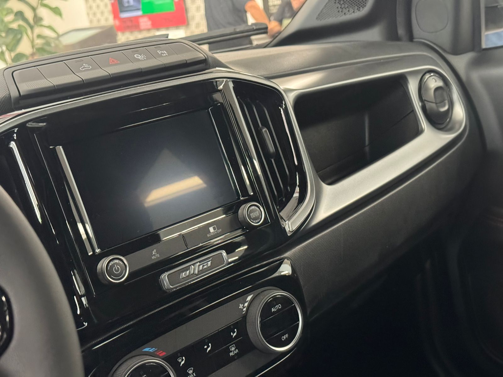 Fiat-STRADA-Strada Ultra 1.0 Flex Turbo CD Aut.