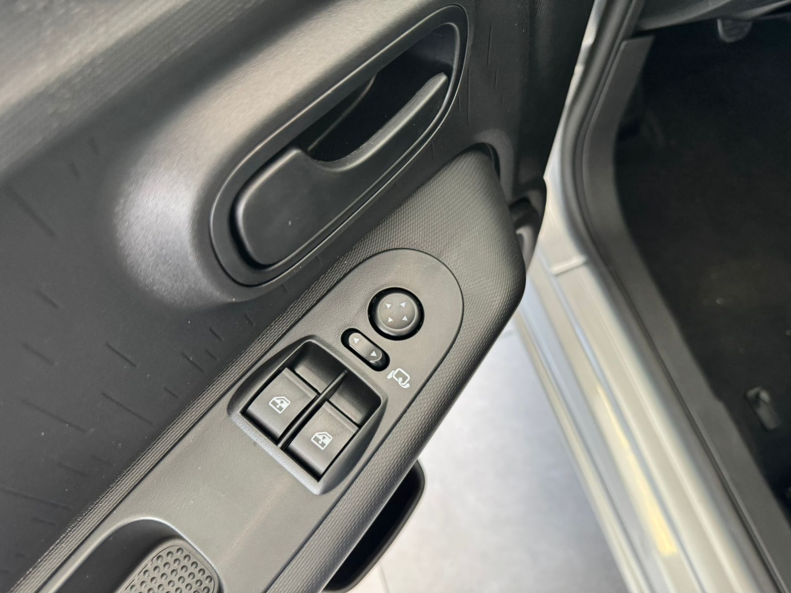 Fiat-MOBI-MOBI TREKKING 1.0 MT