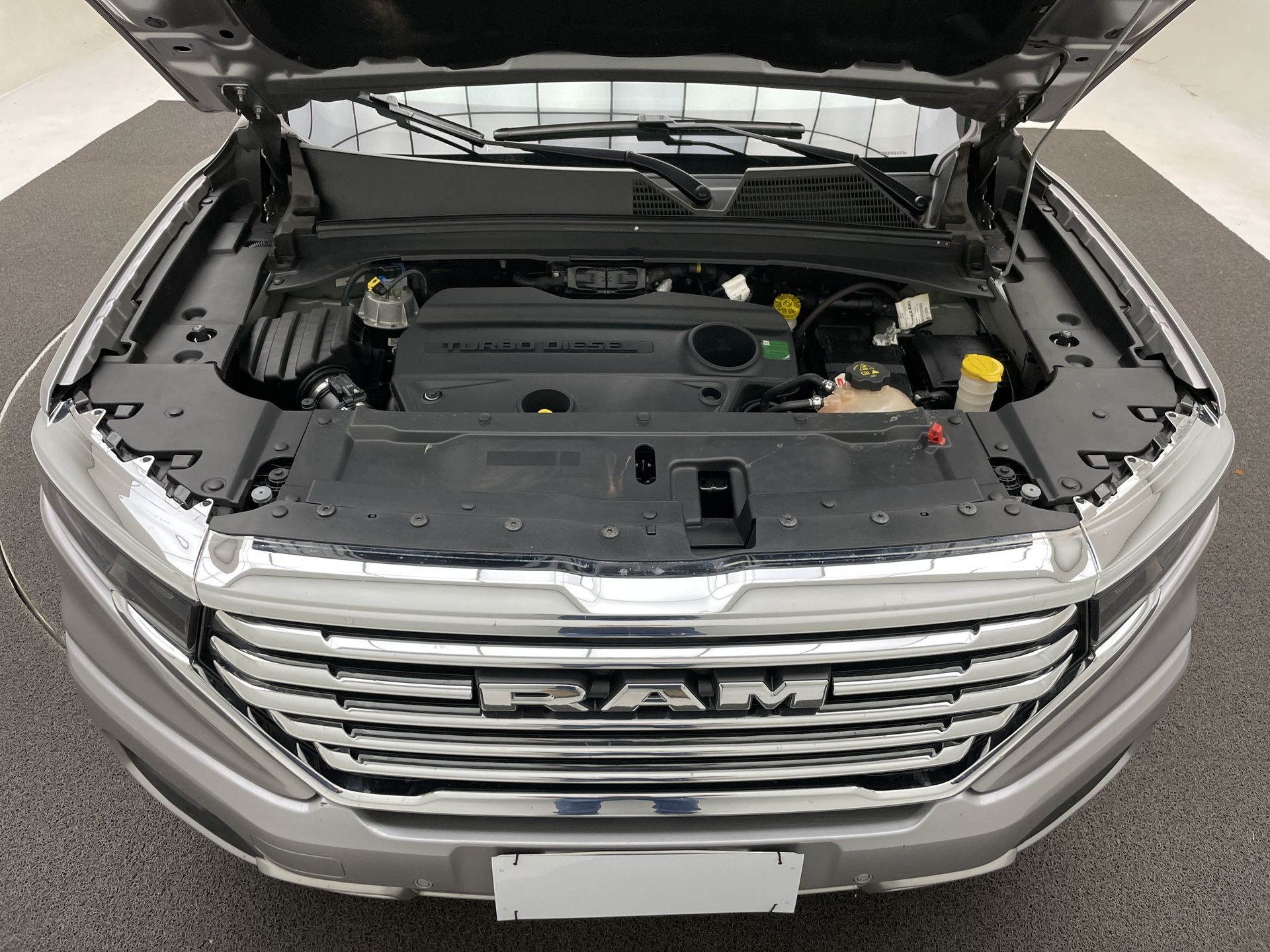 RAM-RAMPAGE-RAMPAGE LARAMIE 2.0 TB CD 4X4 Die. Aut.