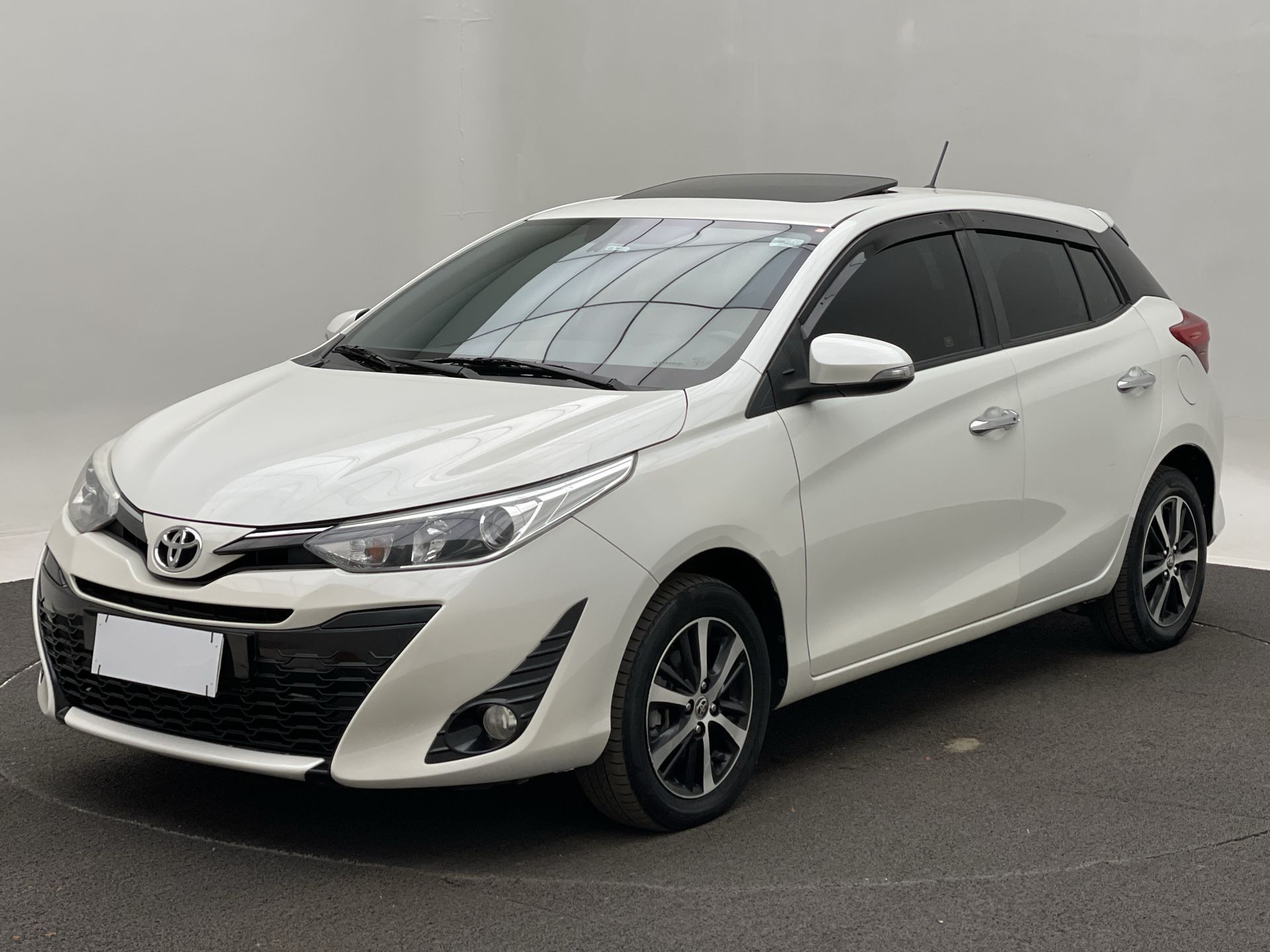 YARIS XLS Sedan 1.5 Flex 16V 4p Aut.