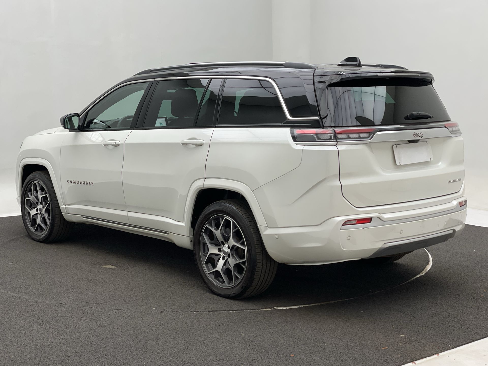 Jeep-COMMANDER-Commander Overland T270 1.3 TB Flex Aut.