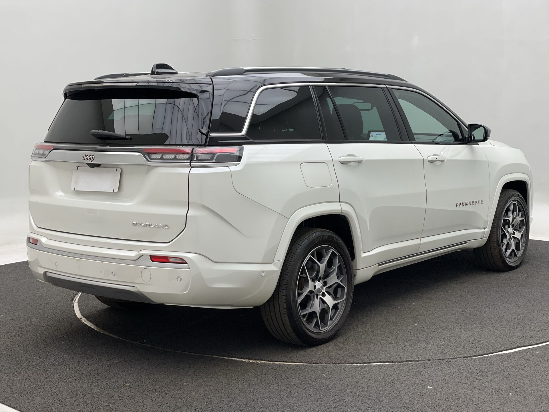 Jeep-COMMANDER-Commander Overland T270 1.3 TB Flex Aut.