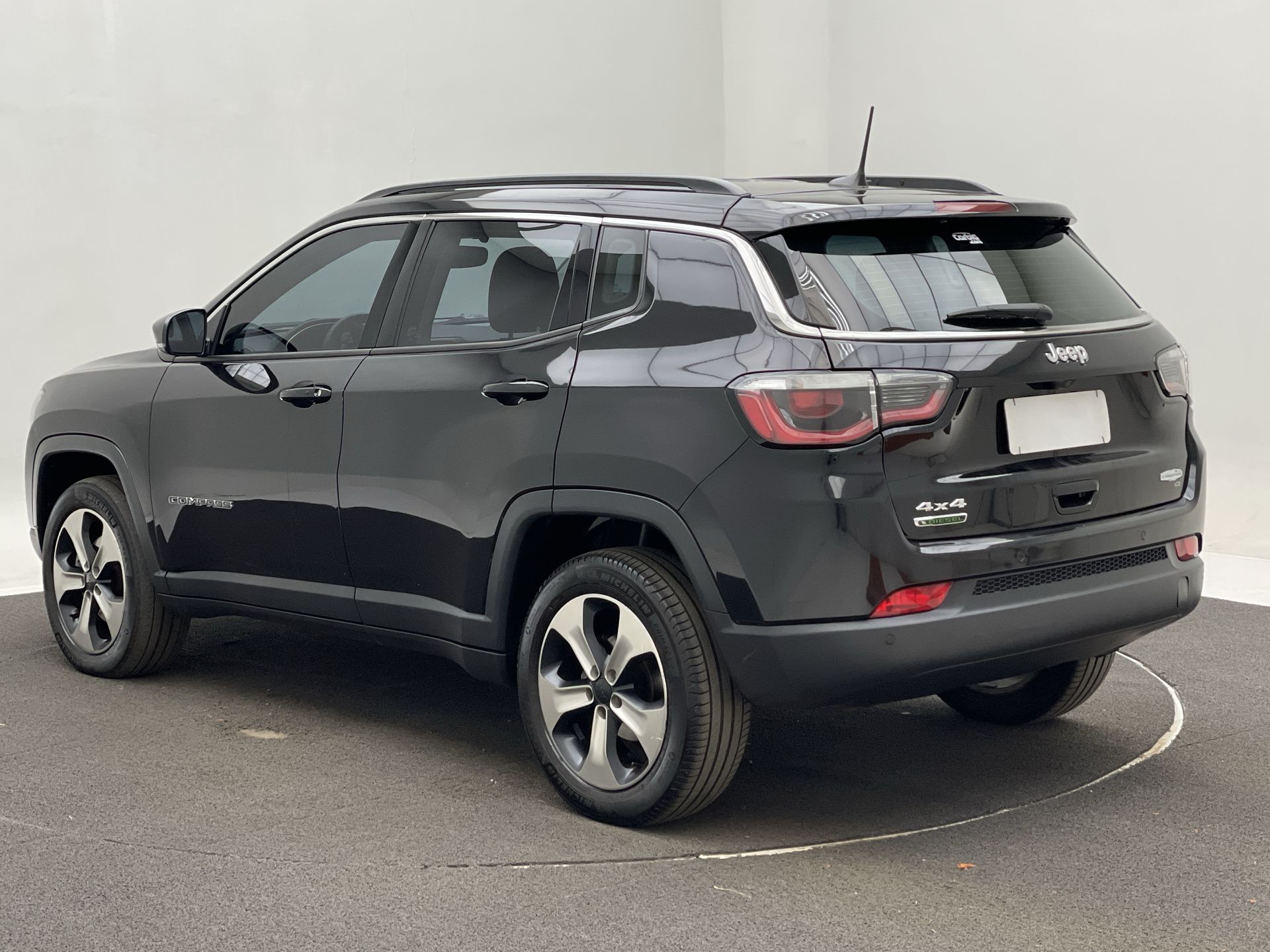 Jeep-COMPASS-COMPASS LONGITUDE 2.0 4x4 Dies. 16V Aut.