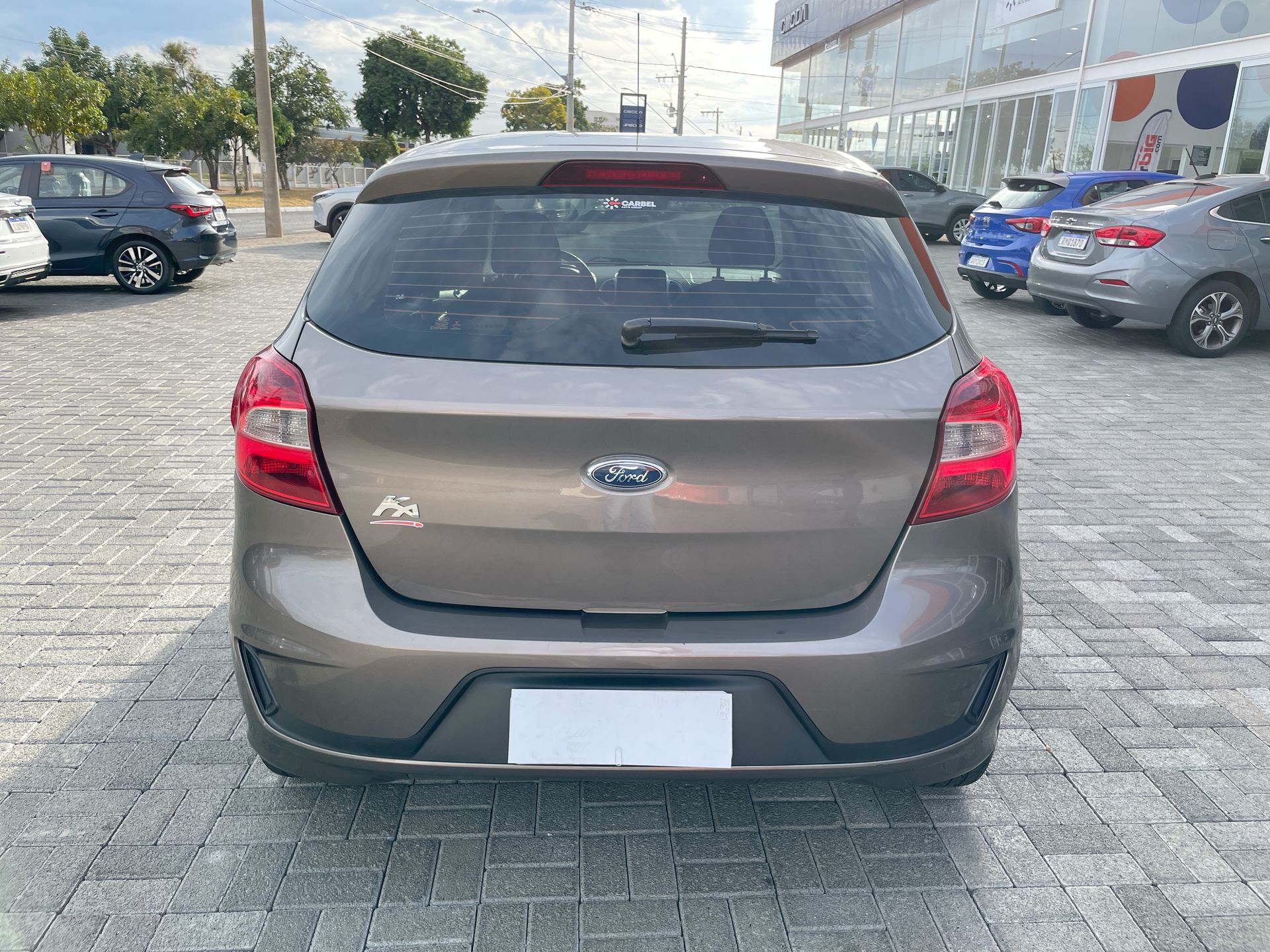 Ford-KA-Ka 1.0 SE/SE Plus TiVCT Flex 5p