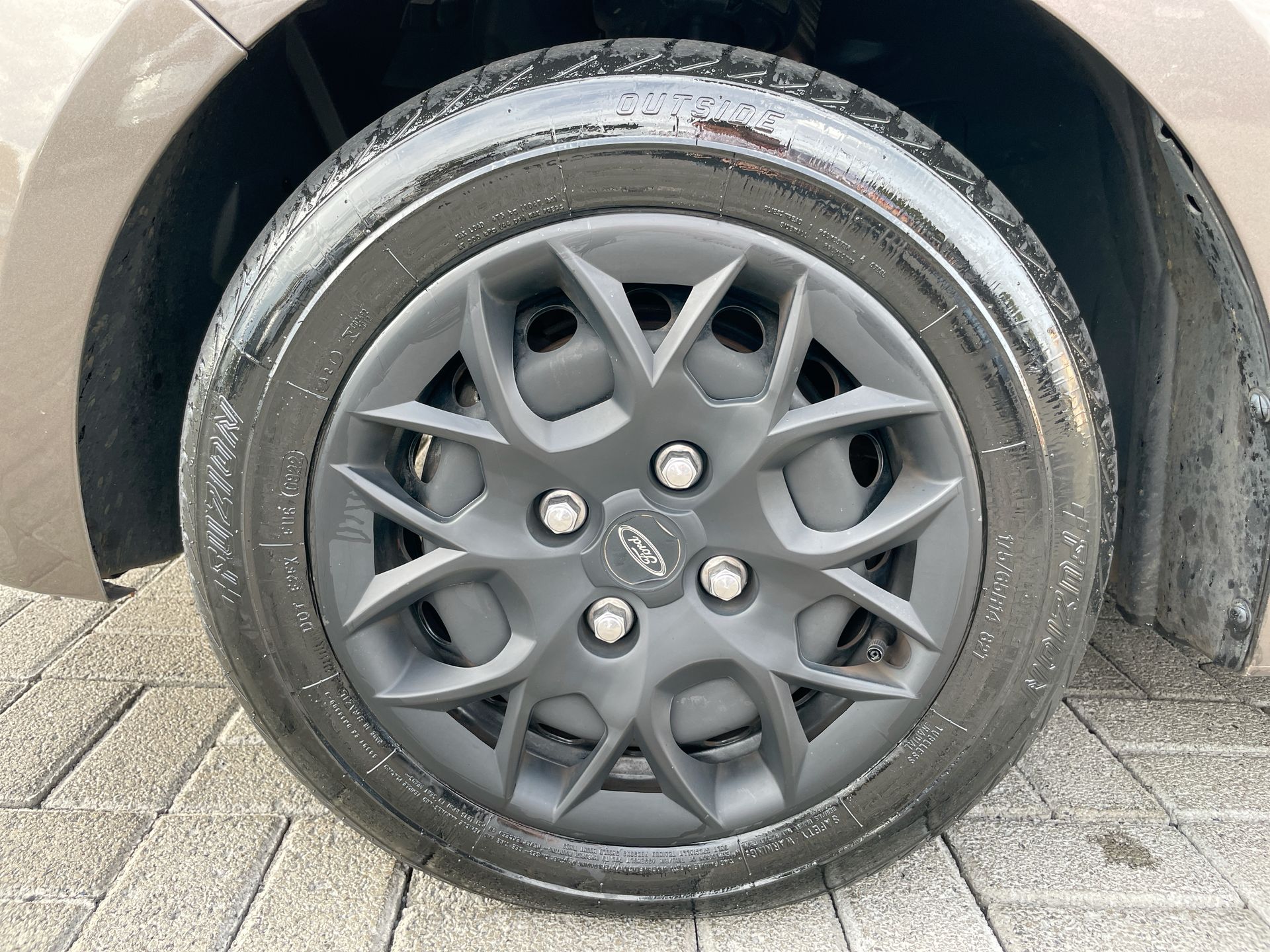 Ford-KA-Ka 1.0 SE/SE Plus TiVCT Flex 5p