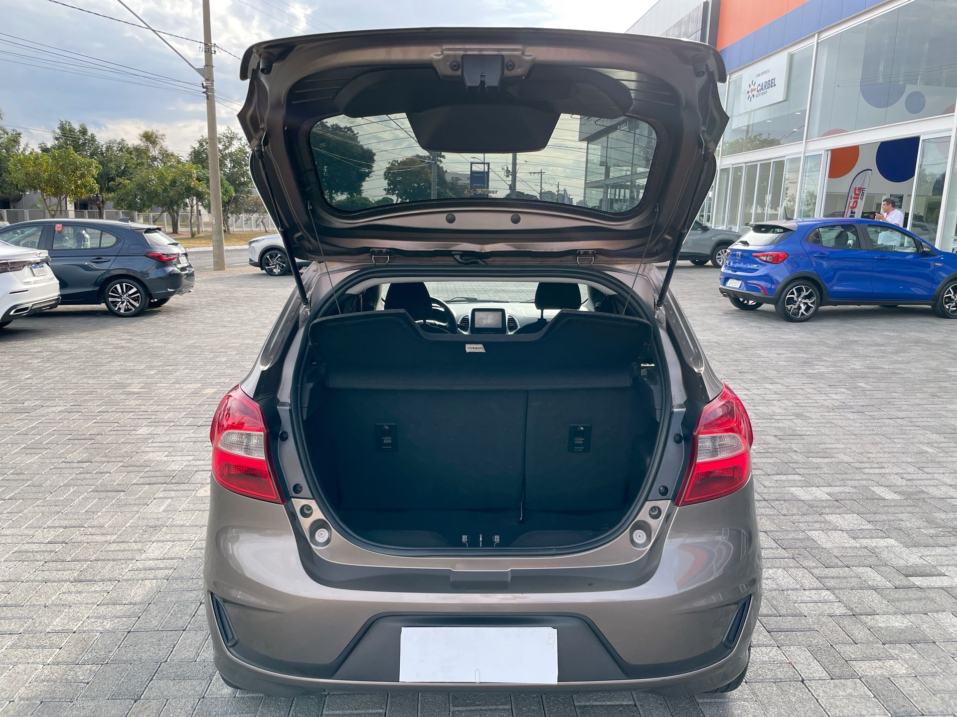 Ford-KA-Ka 1.0 SE/SE Plus TiVCT Flex 5p