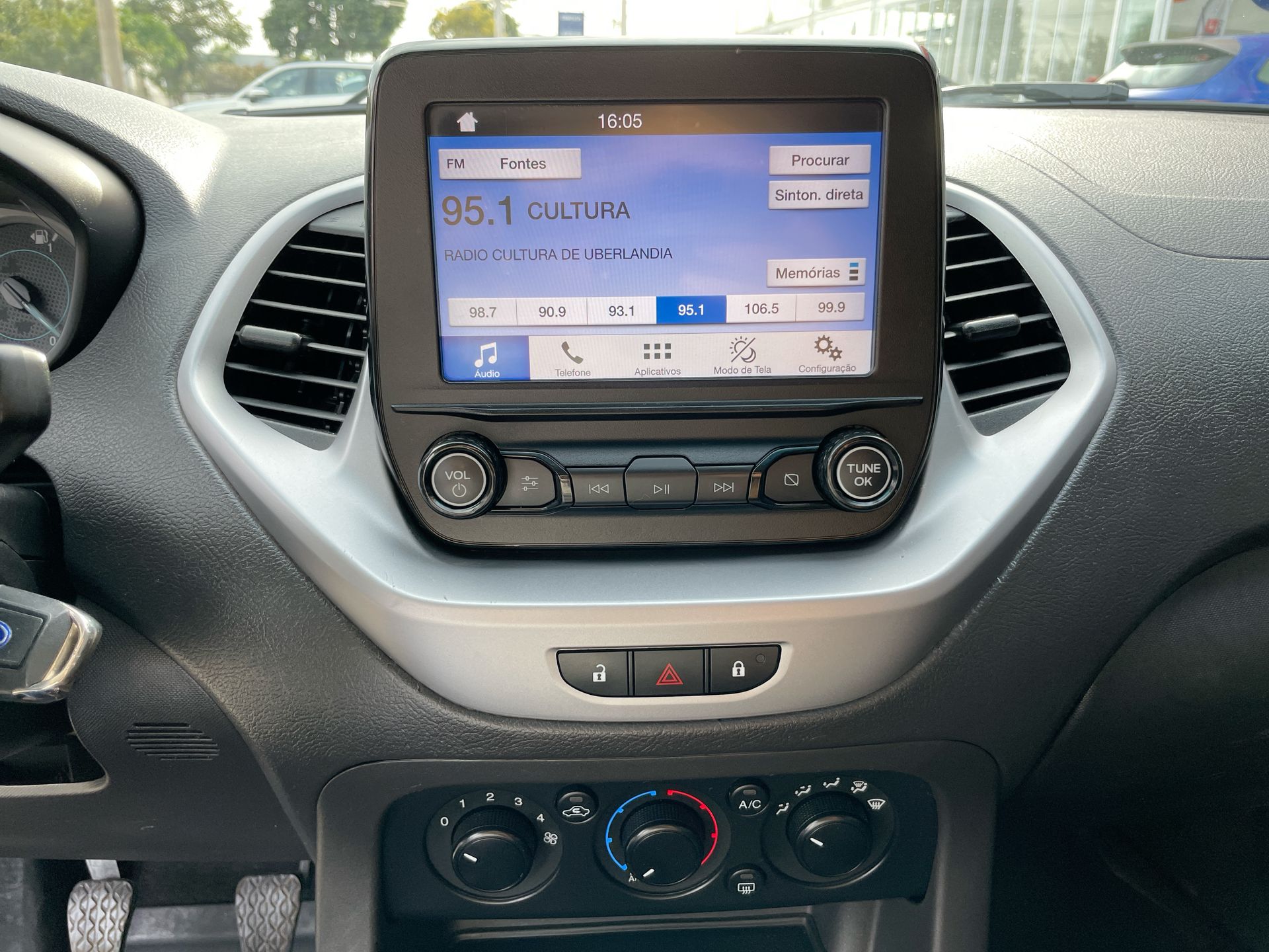 Ford-KA-Ka 1.0 SE/SE Plus TiVCT Flex 5p