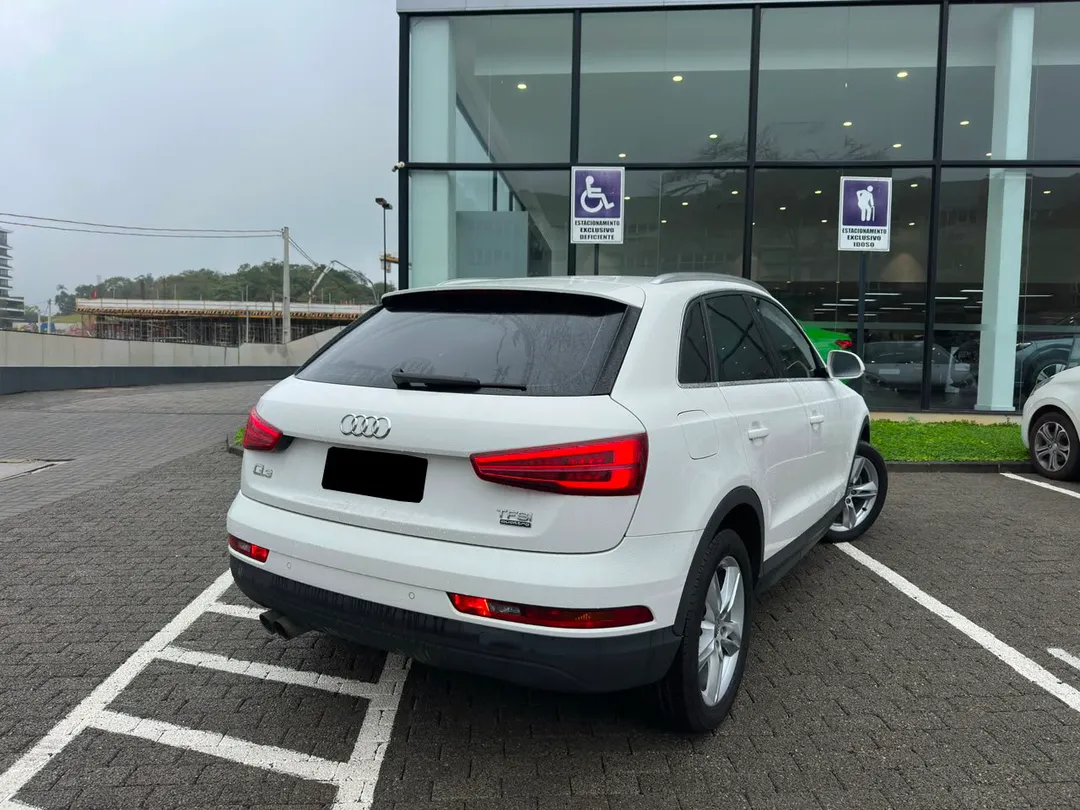 Audi-Q3-Q3 2.0 TFSI Quat. 170/180cv S-tronic 5p