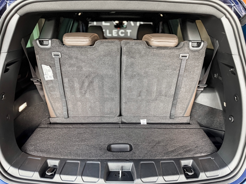 Jeep-COMMANDER-1.3 T270 TURBO FLEX OVERLAND AT6