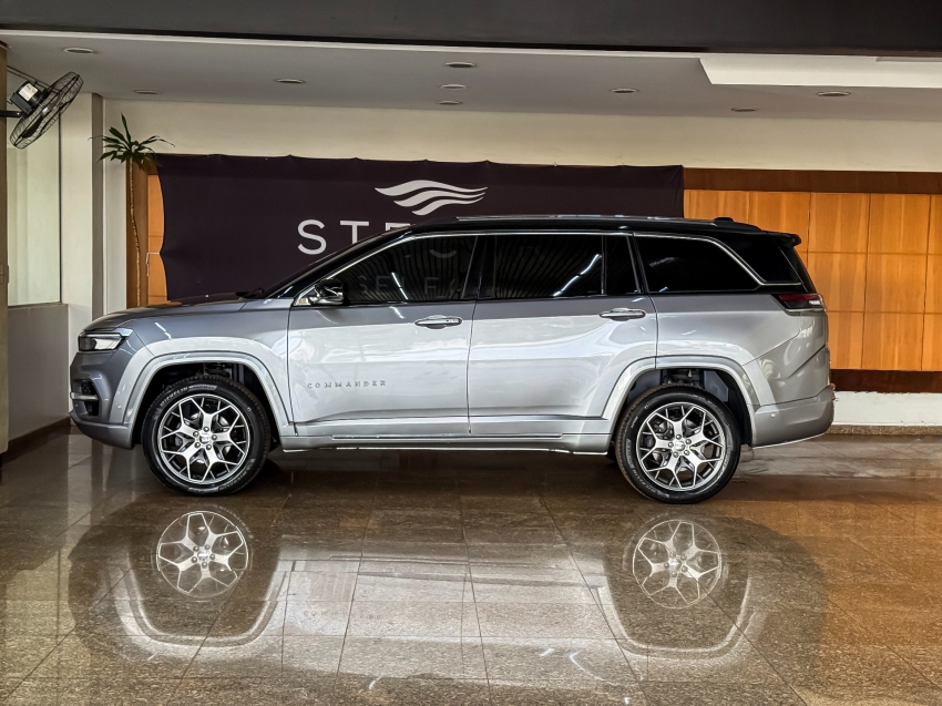 Jeep-COMMANDER-2.2 TURBO DIESEL OVERLAND AT9
