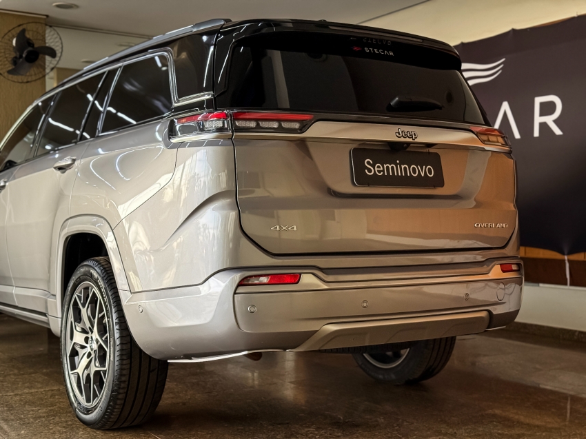 Jeep-COMMANDER-2.2 TURBO DIESEL OVERLAND AT9