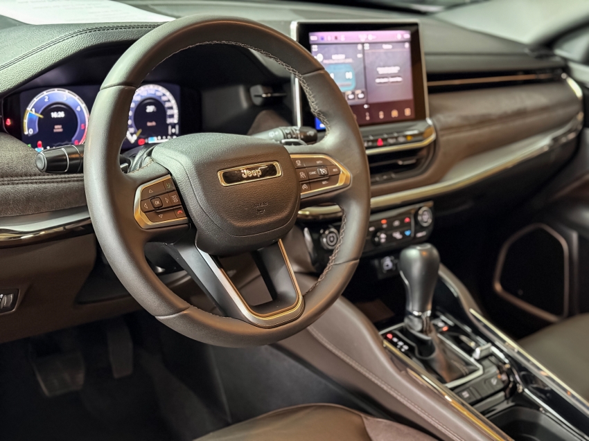 Jeep-COMMANDER-2.0 TD380 TURBO DIESEL OVERLAND AT9