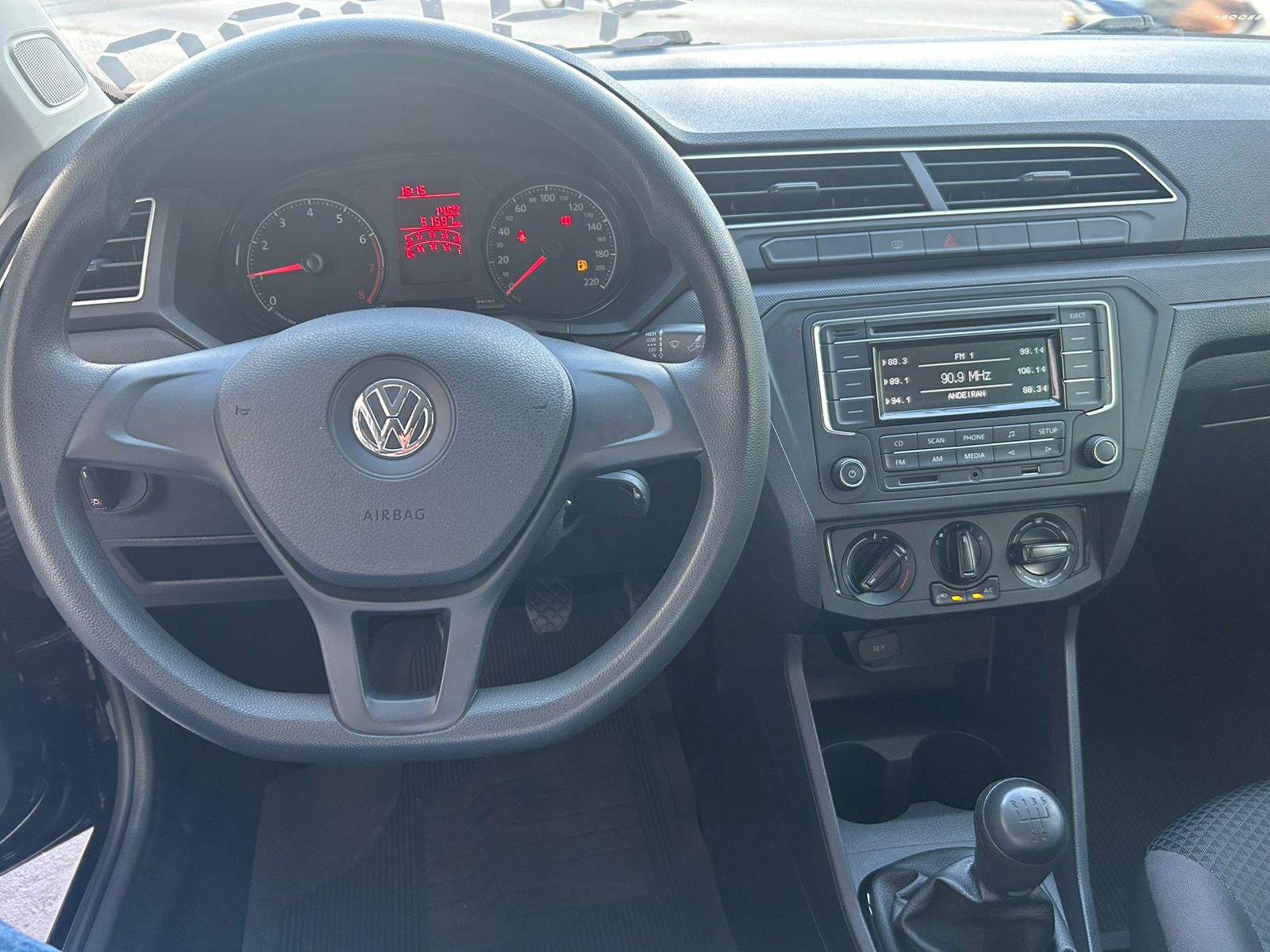Volkswagen-VOYAGE-VOYAGE 1.0 Flex 12V 4p