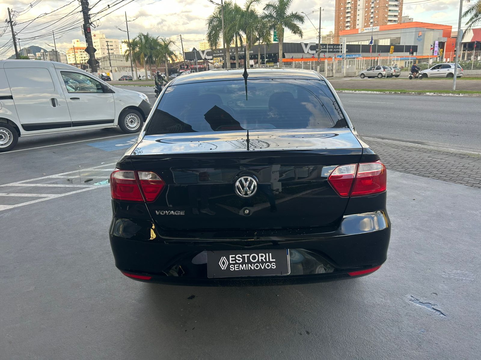 Volkswagen-VOYAGE-VOYAGE 1.0 Flex 12V 4p